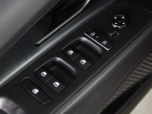 Certified 2025 Hyundai Elantra SEL image 23