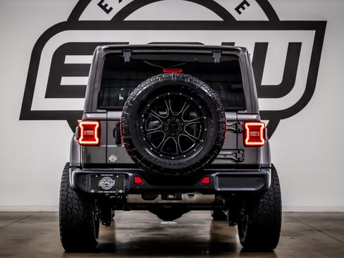 Used 2020 Jeep Wrangler Unlimited Sahara AWD/4WD image 11