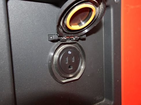 Used 2023 Ford F150 Raptor image 50