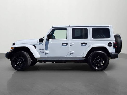 Used 2024 Jeep Wrangler Unlimited Sahara AWD/4WD image 3