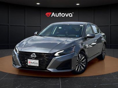 Used 2023 Nissan Altima 2.5 SV