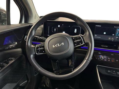 Used 2025 Kia Carnival SX Prestige FWD image 18