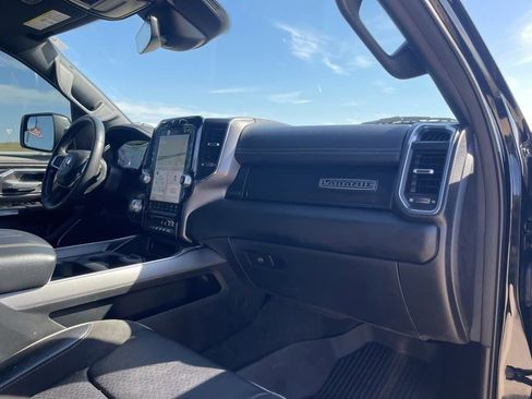 Used 2024 RAM 1500 Laramie AWD/4WD image 13