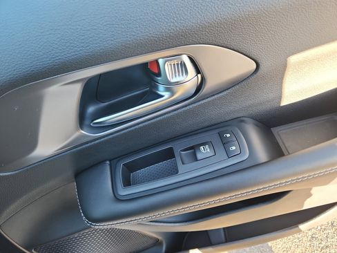 New 2026 Chrysler Pacifica Select w/ S Appearance Package image 17