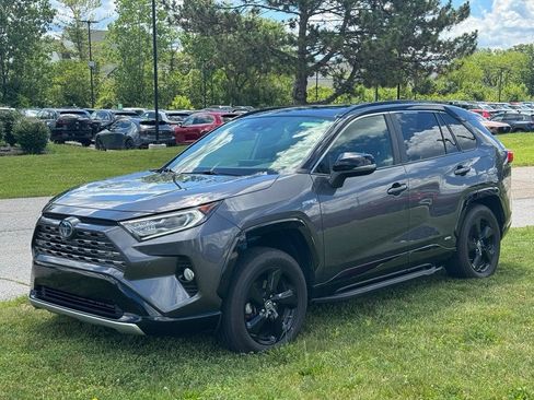 Used 2019 Toyota RAV4 XSE AWD/4WD image 1