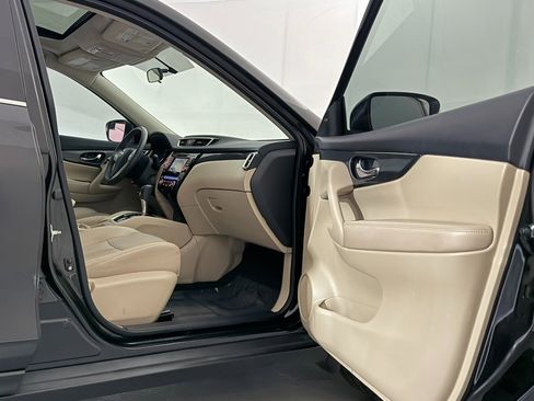 Used 2016 Nissan Rogue SL w/ SL Premium Package image 25