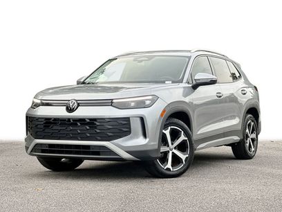 New 2025 Volkswagen Tiguan SE