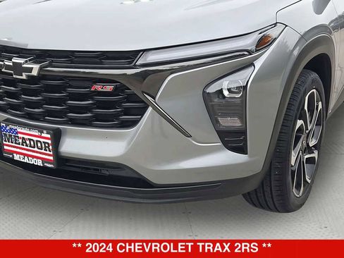 Used 2024 Chevrolet Trax RS FWD image 11