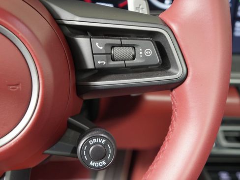 Certified 2021 Porsche 911 Targa 4S AWD/4WD image 33