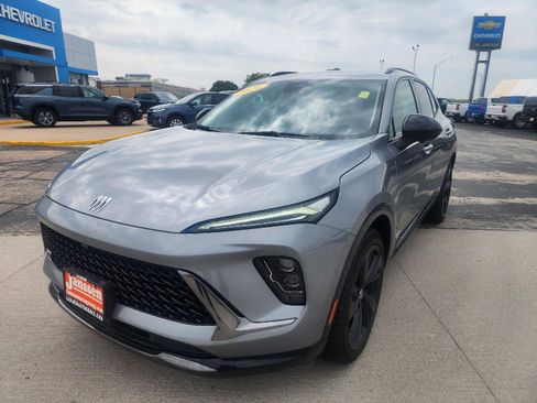 Used 2024 Buick Envision Sport Touring image 3