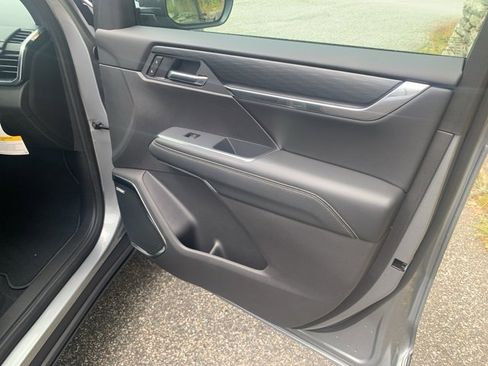 New 2026 GMC Acadia Elevation image 15