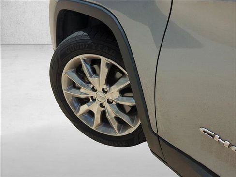 Used 2015 Jeep Cherokee Limited FWD image 10