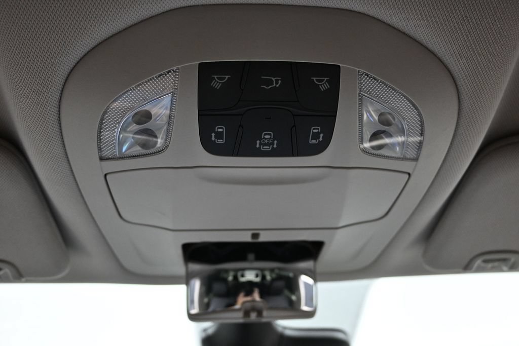 Used 2024 Chrysler Pacifica Touring-L FWD image 41