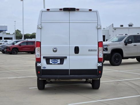 Used 2025 RAM ProMaster 2500 w/ Convenience Group FWD image 6