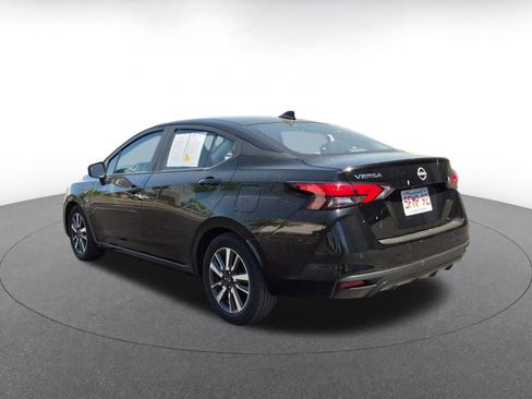 Used 2025 Nissan Versa SV FWD image 5