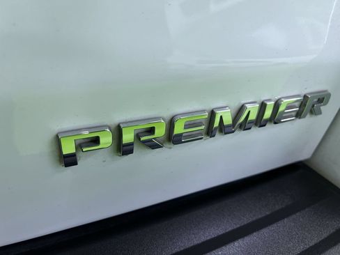 Used 2019 Chevrolet Tahoe Premier AWD/4WD image 14