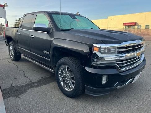Used 2018 Chevrolet Silverado 1500 High Country image 2