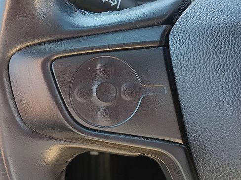 Used 2019 GMC Terrain SLE image 17