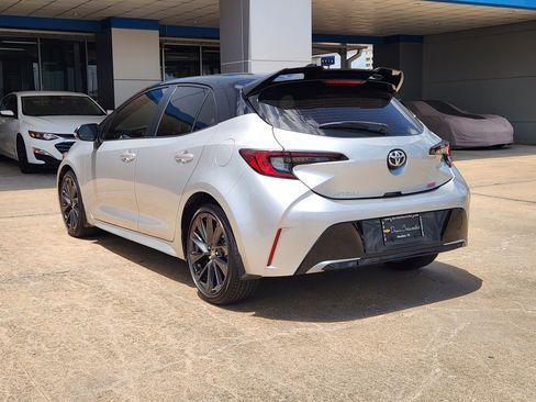 Used 2025 Toyota Corolla XSE FWD image 8