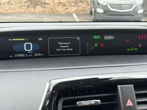 Used 2022 Toyota Prius image 6