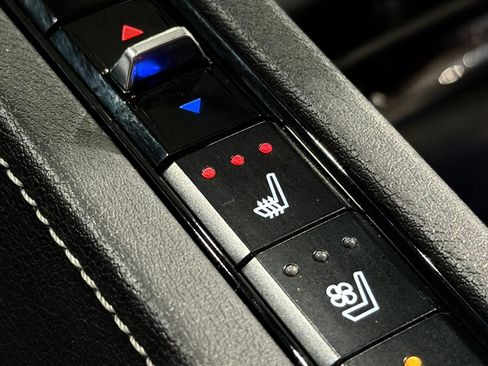 Used 2023 Chevrolet Corvette Stingray Preferred Cpe w/ Stealth Interior Trim Package RWD image 29