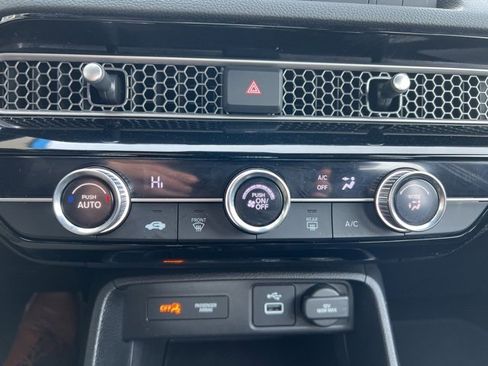 Used 2023 Honda Civic Sport image 29