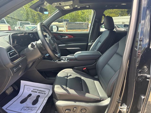 Used 2025 Chevrolet Traverse Z71 w/ Driver Confidence Package AWD/4WD image 16