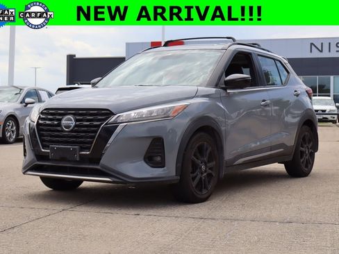 Used 2021 Nissan Kicks SR w/ Exterior Package FWD image 1