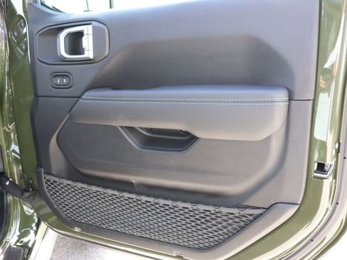 Used 2023 Jeep Wrangler Unlimited Rubicon 4xe w/ Dual Top Group image 8