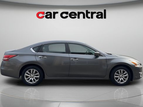 Used 2014 Nissan Altima 2.5 S FWD image 7