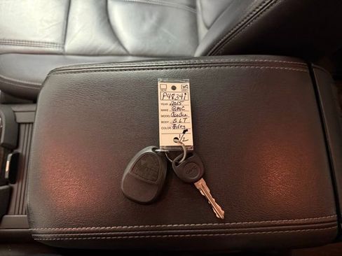 Used 2015 GMC Acadia SLT image 20