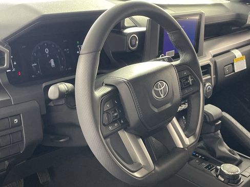 New 2026 Toyota 4Runner SR5 AWD/4WD image 13