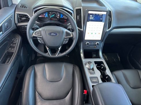 Used 2021 Ford Edge Titanium w/ Class II Trailer Tow Package image 17