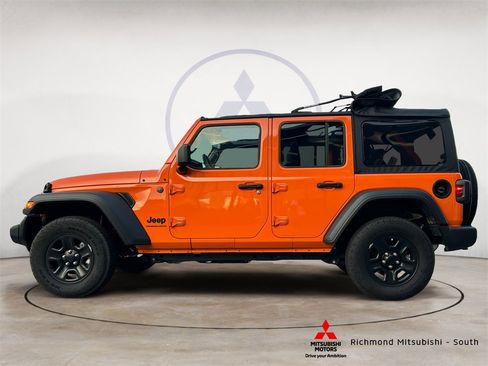Used 2025 Jeep Wrangler Sport image 6
