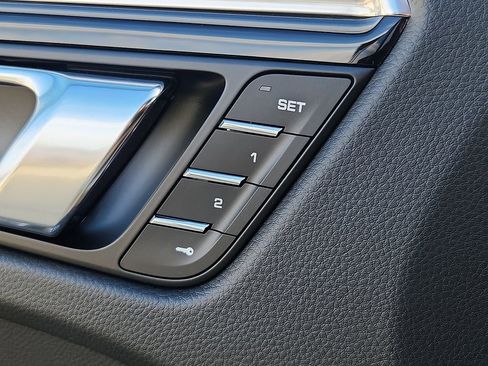 New 2026 Porsche Macan S image 20