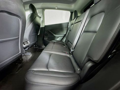 Used 2021 Tesla Model Y Performance image 30