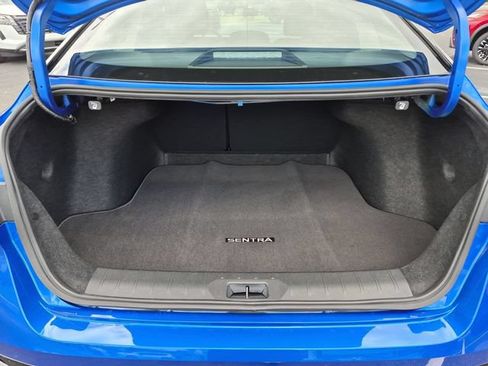 New 2026 Nissan Sentra SR w/ Floor Mat Package FWD image 31