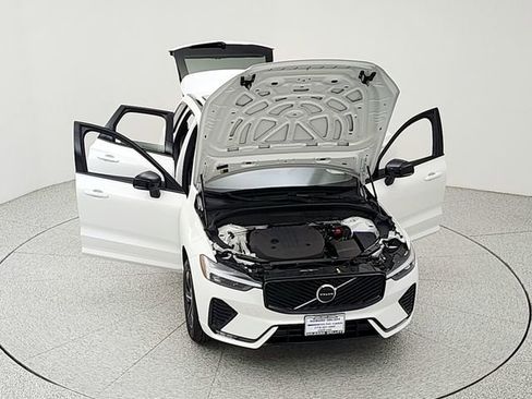 New 2026 Volvo XC60 B5 Core AWD/4WD image 14