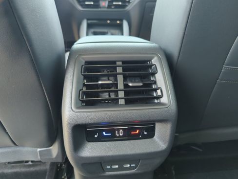 New 2026 Volkswagen Tiguan SEL R-Line AWD/4WD image 31