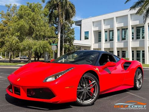 Used 2019 Ferrari 488 GTB RWD image 10