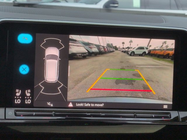 Used 2025 Volkswagen Atlas SE FWD image 24