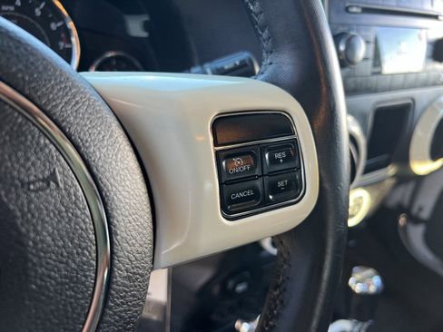 Used 2018 Jeep Wrangler Unlimited Sport image 27