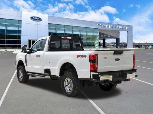 Used 2023 Ford F250 XL w/ 360-Degree Camera Package AWD/4WD image 2