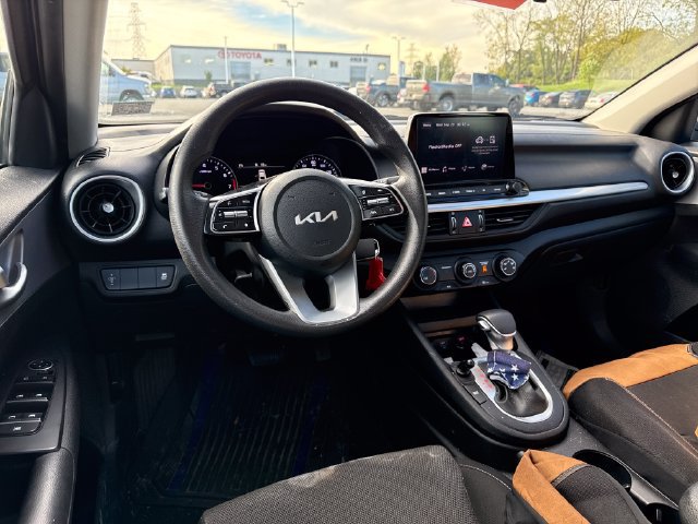 Used 2024 Kia Forte LXS FWD image 16