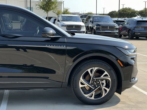 New 2025 Lincoln Nautilus Premier w/ Equipment Group 102A image 12