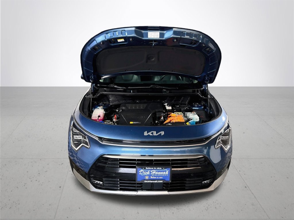 Used 2024 Kia Niro SX Touring FWD image 23