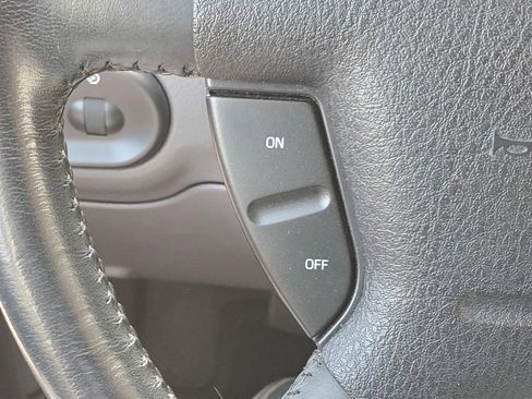 Used 2002 Ford Explorer XLT image 25