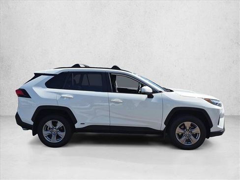 Used 2024 Toyota RAV4 XLE AWD/4WD image 4