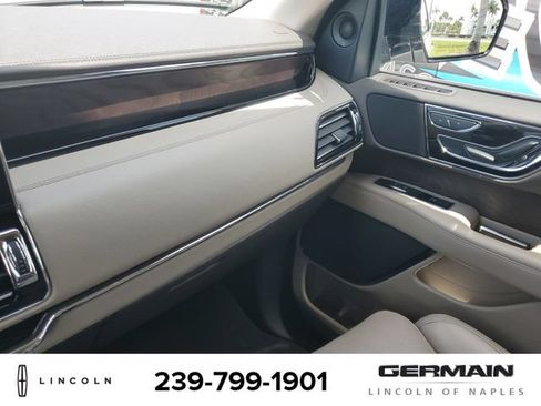Certified 2024 Lincoln Navigator Premiere AWD/4WD image 36