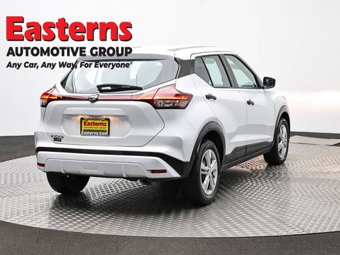 Used 2024 Nissan Kicks S FWD image 5